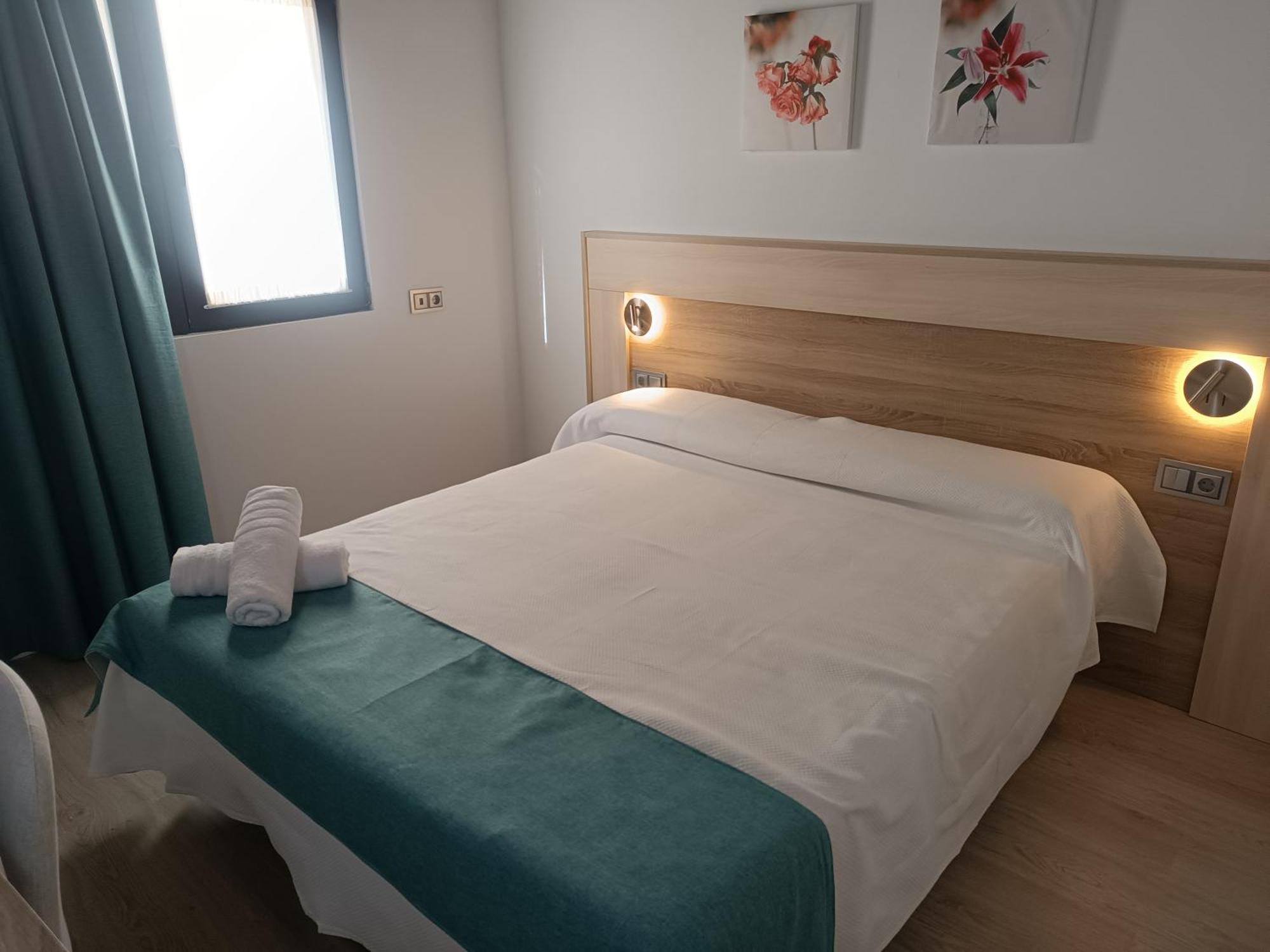 Apartamentos Turisticos Avila Puerta De La Santa 2-1 Kültér fotó